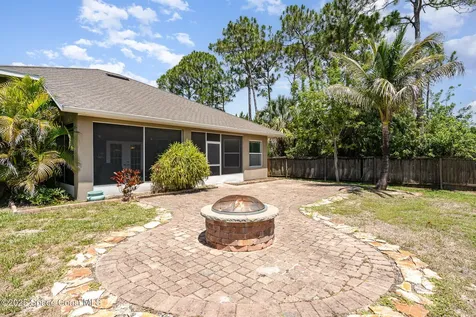 2871 Fontainebleau Avenue SE Palm Bay FL 32909