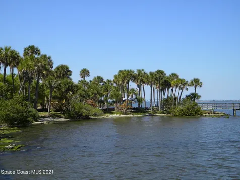 2457 Bolton Avenue SW Palm Bay FL 32908