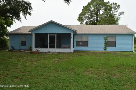 1711 Radisson Street NW Palm Bay FL 32907