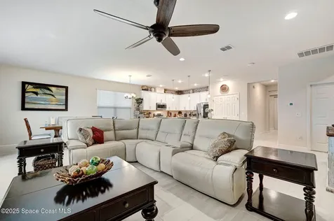 2365 Roygaris Street NW Palm Bay FL 32907
