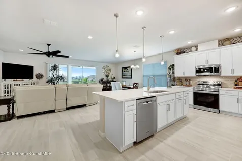 2365 Roygaris Street NW Palm Bay FL 32907