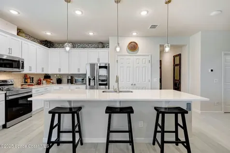 2365 Roygaris Street NW Palm Bay FL 32907