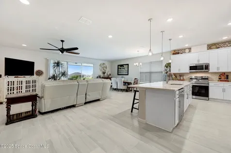 2365 Roygaris Street NW Palm Bay FL 32907
