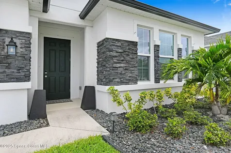 2365 Roygaris Street NW Palm Bay FL 32907