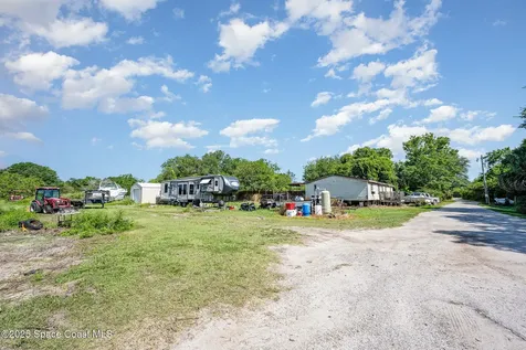 2675 Brockett Road Mims FL 32754