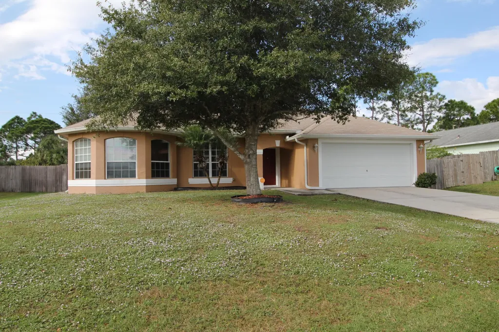 1666 Amador Avenue NW Palm Bay FL 32907