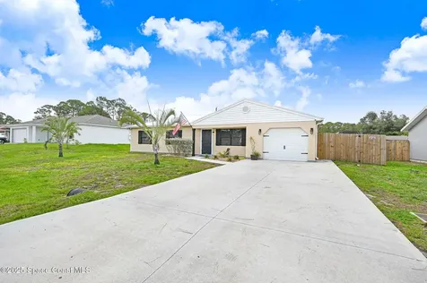 946 Stage Street SE Palm Bay FL 32909