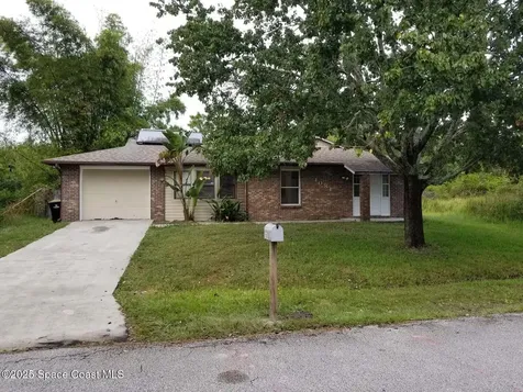 1081 Ivanhoe Street NW Palm Bay FL 32907