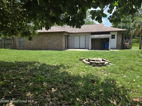 1081 Ivanhoe Street NW Palm Bay FL 32907