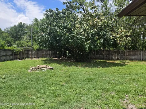 1081 Ivanhoe Street NW Palm Bay FL 32907