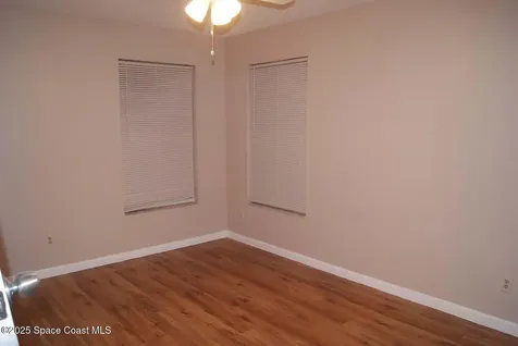 1081 Ivanhoe Street NW Palm Bay FL 32907