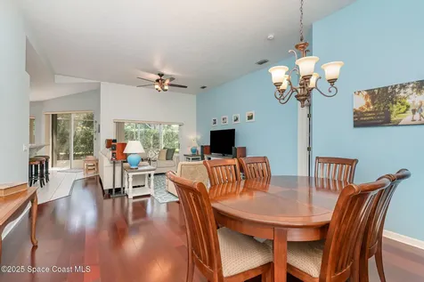 2020 Twelve Oaks Drive SE Palm Bay FL 32909