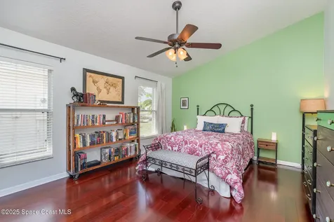 2020 Twelve Oaks Drive SE Palm Bay FL 32909