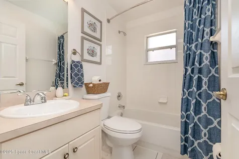 2020 Twelve Oaks Drive SE Palm Bay FL 32909
