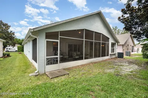 2020 Twelve Oaks Drive SE Palm Bay FL 32909