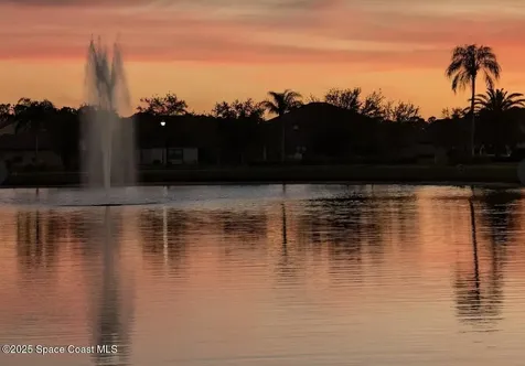 2020 Twelve Oaks Drive SE Palm Bay FL 32909