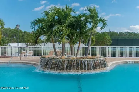 2020 Twelve Oaks Drive SE Palm Bay FL 32909