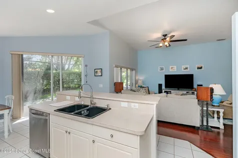 2020 Twelve Oaks Drive SE Palm Bay FL 32909