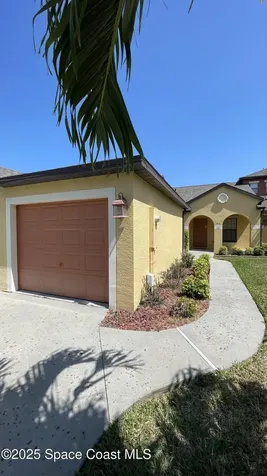 975 Luminary Circle Melbourne FL 32901