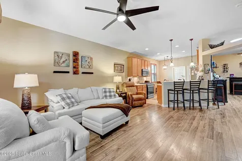 2263 Chinaberry Circle SE Palm Bay FL 32909