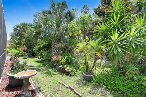 2263 Chinaberry Circle SE Palm Bay FL 32909