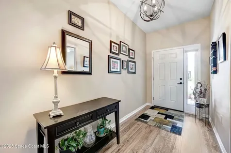 2263 Chinaberry Circle SE Palm Bay FL 32909