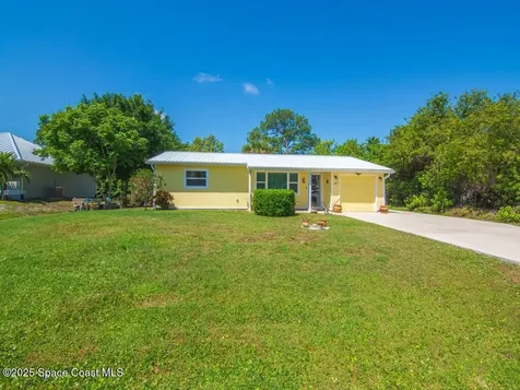442 Banyan Street Sebastian FL 32958