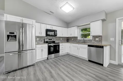 1573 Zaffer Street NW Palm Bay FL 32907