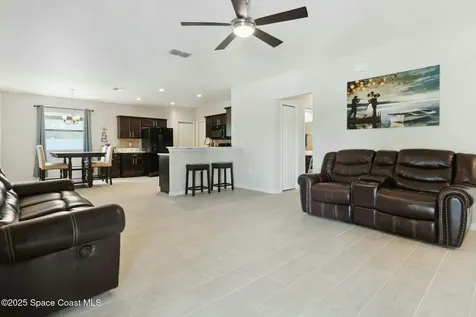 427 Highland Meadows Street Davenport FL 33837