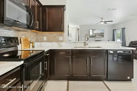 427 Highland Meadows Street Davenport FL 33837