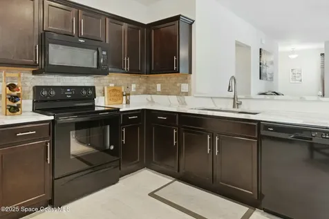 427 Highland Meadows Street Davenport FL 33837