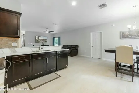 427 Highland Meadows Street Davenport FL 33837