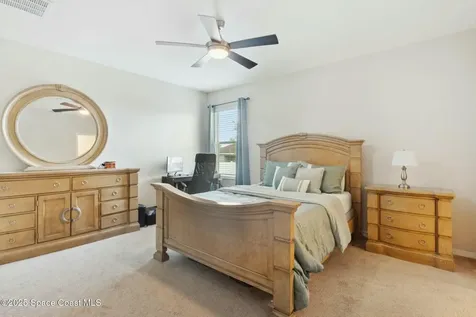 427 Highland Meadows Street Davenport FL 33837