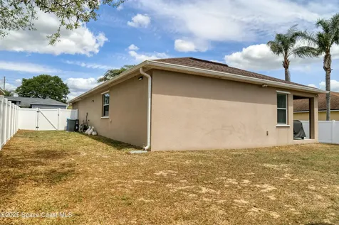 427 Highland Meadows Street Davenport FL 33837