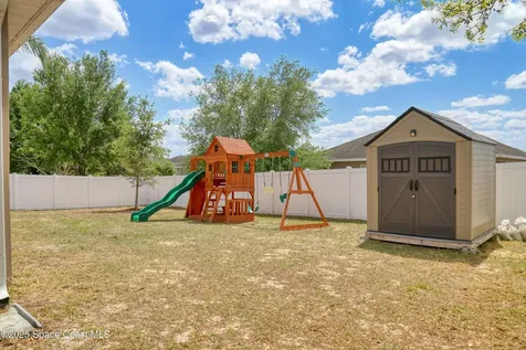 427 Highland Meadows Street Davenport FL 33837