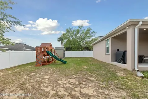 427 Highland Meadows Street Davenport FL 33837