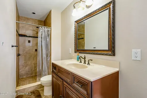 2180 Lakeview Drive Melbourne FL 32935