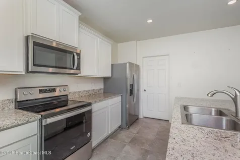 705 Old Country Road SE Palm Bay FL 32909