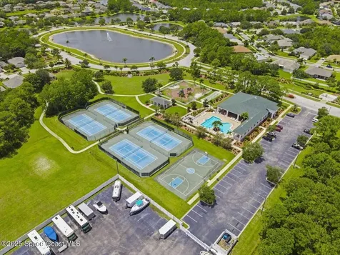 705 Old Country Road SE Palm Bay FL 32909