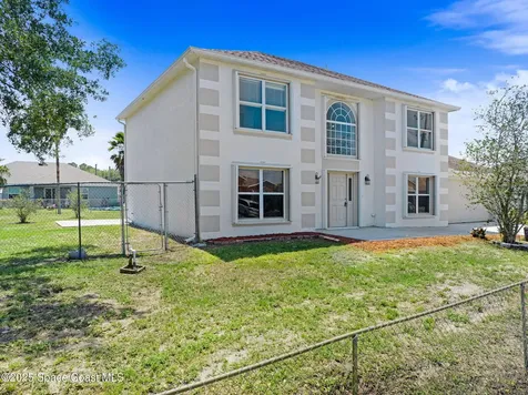 556 Haleybury Street SW Palm Bay FL 32908