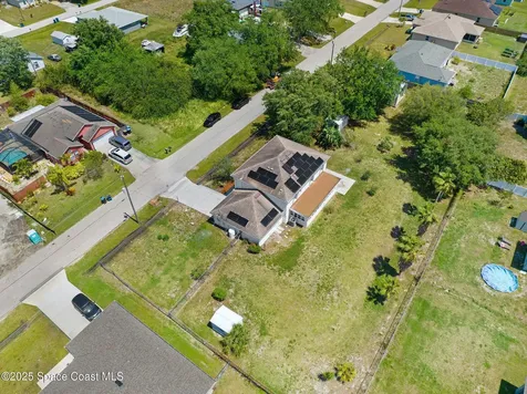 556 Haleybury Street SW Palm Bay FL 32908