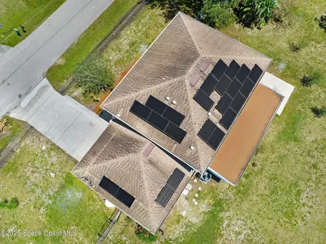 556 Haleybury Street SW Palm Bay FL 32908