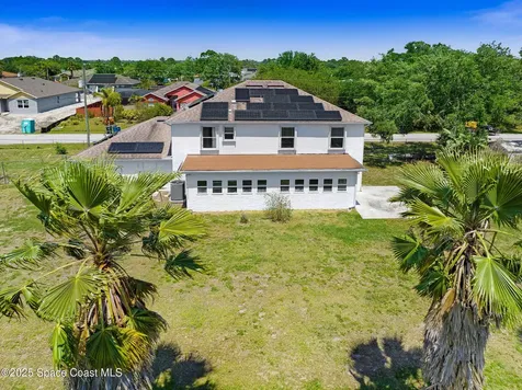 556 Haleybury Street SW Palm Bay FL 32908