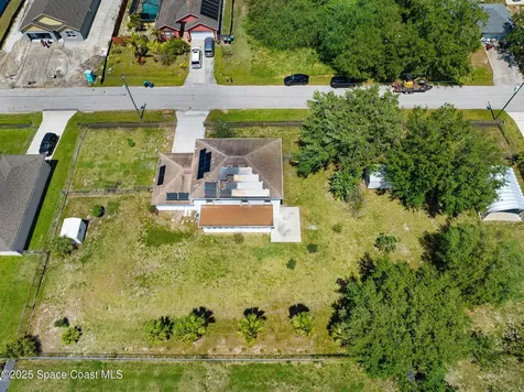 556 Haleybury Street SW Palm Bay FL 32908