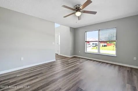 556 Haleybury Street SW Palm Bay FL 32908