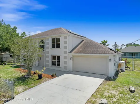 556 Haleybury Street SW Palm Bay FL 32908