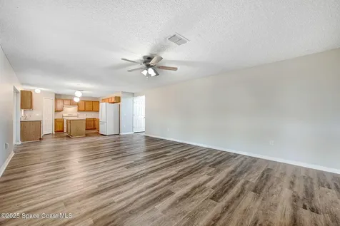 556 Haleybury Street SW Palm Bay FL 32908