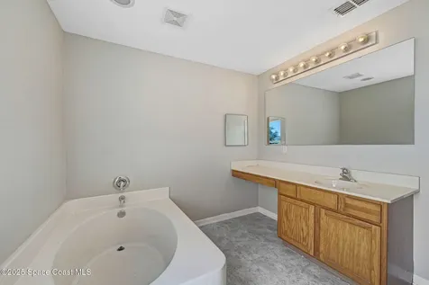 556 Haleybury Street SW Palm Bay FL 32908
