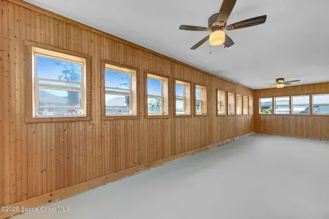 556 Haleybury Street SW Palm Bay FL 32908