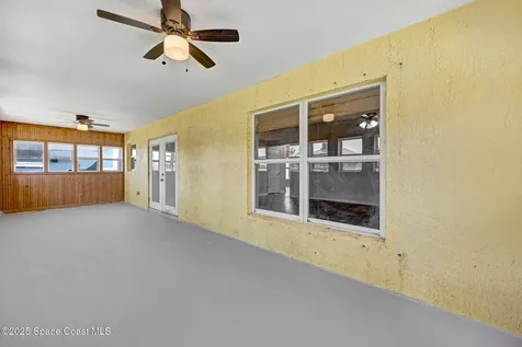 556 Haleybury Street SW Palm Bay FL 32908